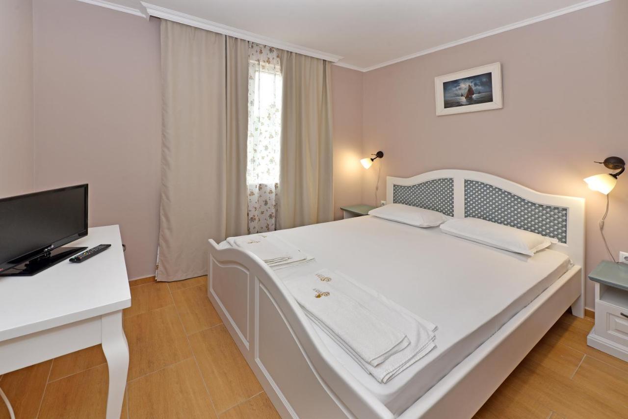 Sirena Palace Family Hotel Obzor Luaran gambar