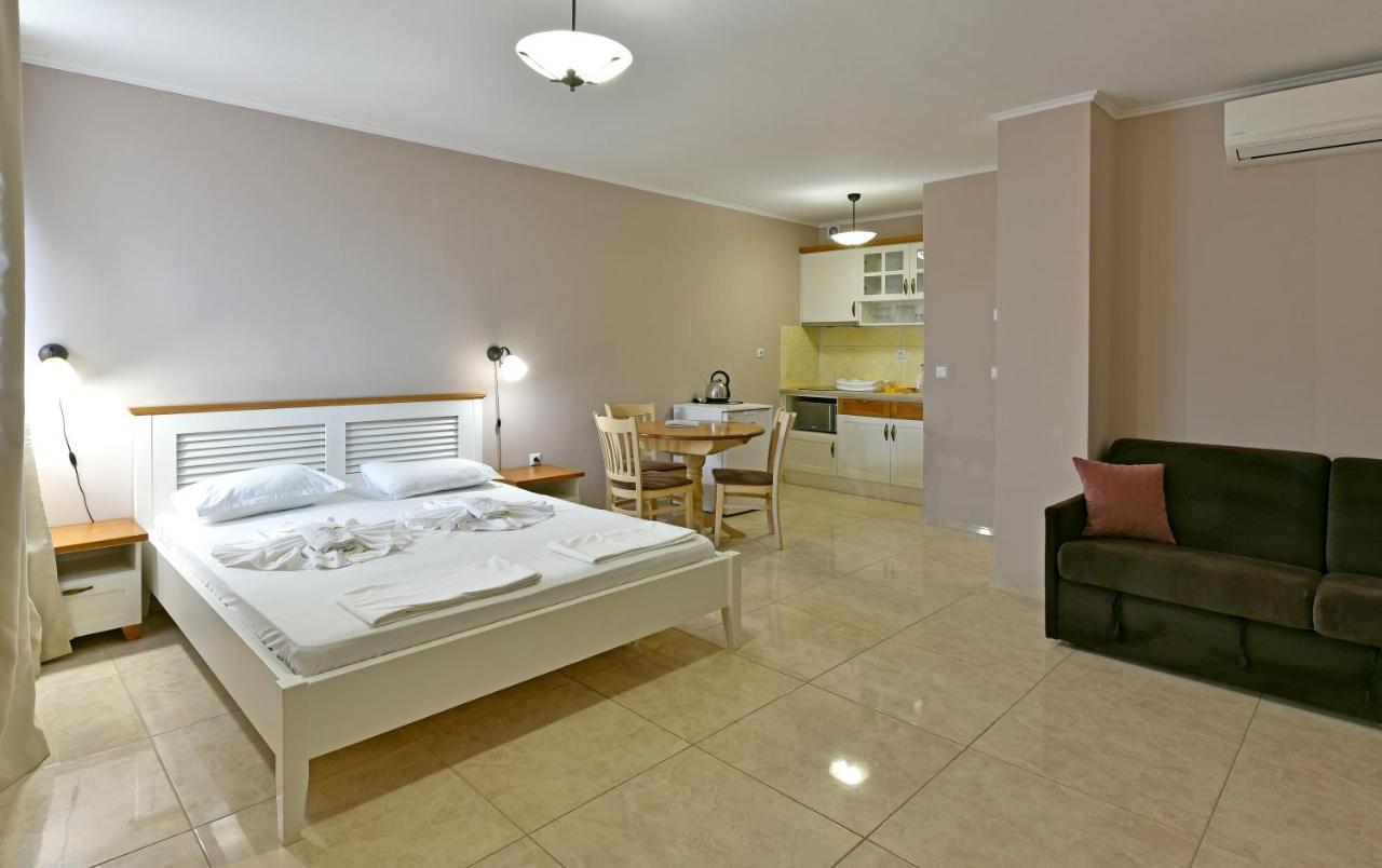 Sirena Palace Family Hotel Obzor Luaran gambar