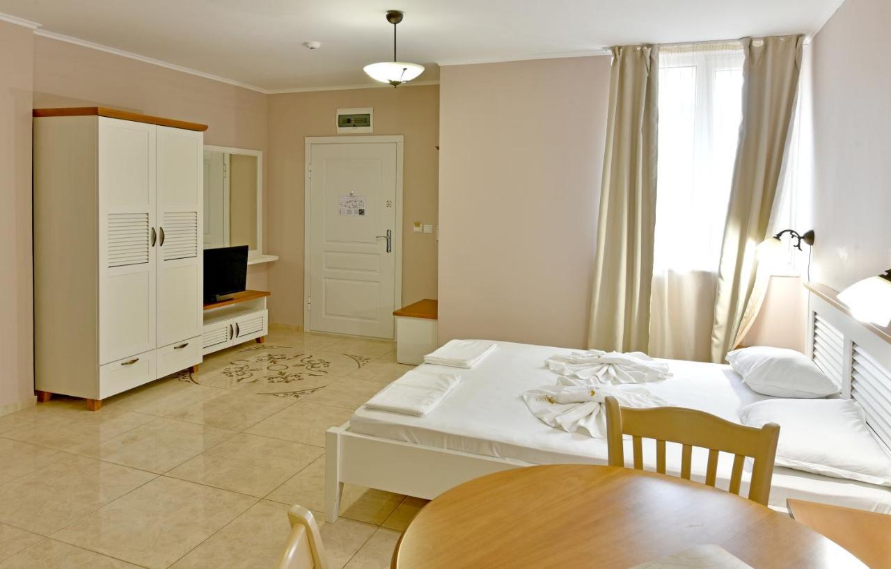 Sirena Palace Family Hotel Obzor Luaran gambar